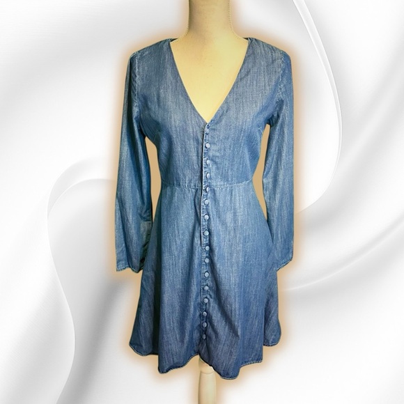 Madewell ‘Denim Lilyblossom Button-Front Dress’ in “Landers Wash” Size 4 - Picture 4 of 16